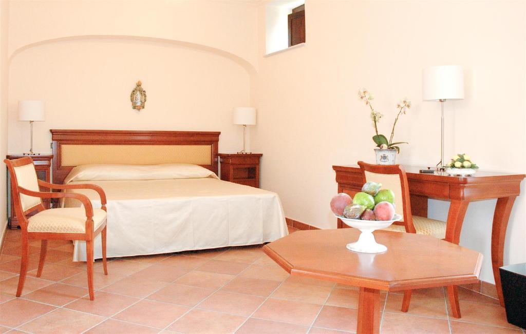 L' Antico Cortile Hotel Caserta Habitación foto